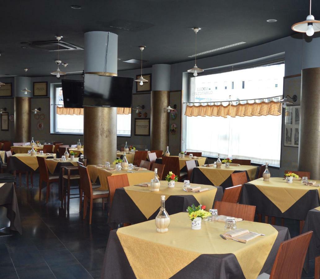 Vescovo Rosso Hotel Cosenza Zewnętrze zdjęcie