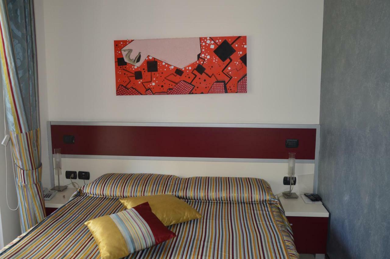 Vescovo Rosso Hotel Cosenza Zewnętrze zdjęcie